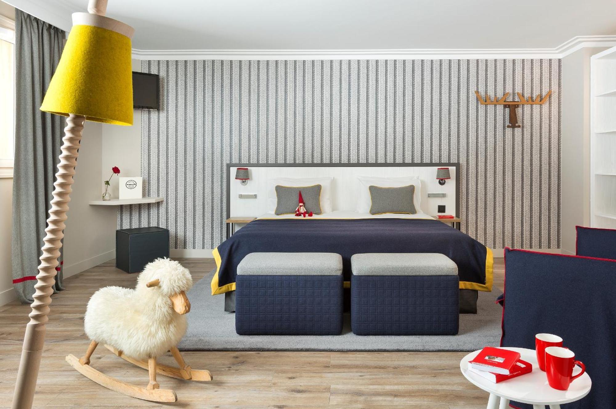 Family Room,1279164037:JPEG