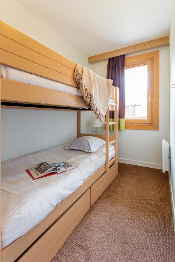 One-Bedroom Apartment,1305478147:JPEG